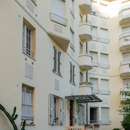 Studio In With Parking Apartamento Antibes